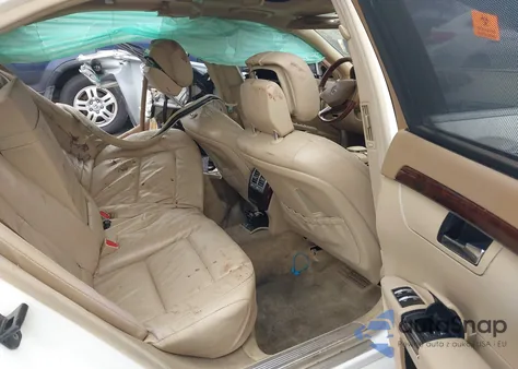 2013 Mercedes-Benz S 550 4Matic z USA, uszkodzony, nr VIN WDDNG9EB6DA496332